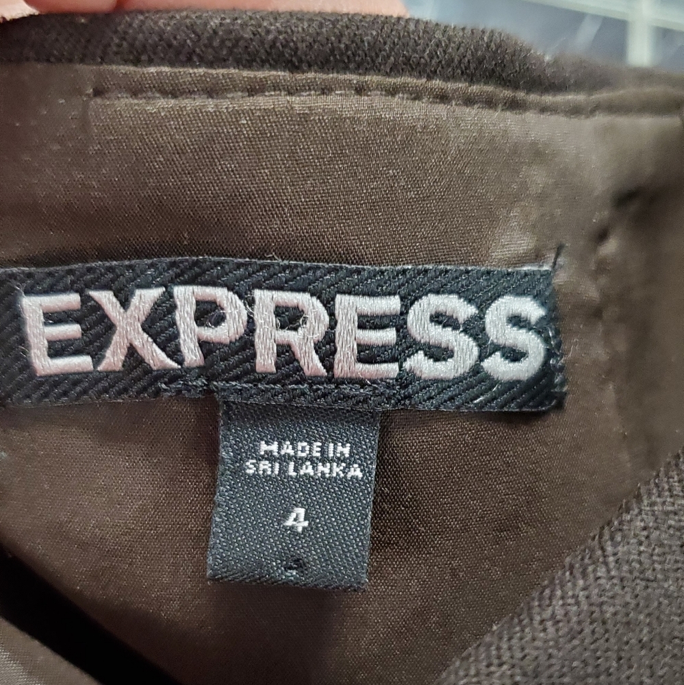 Express Skirt - Picture 2 of 3